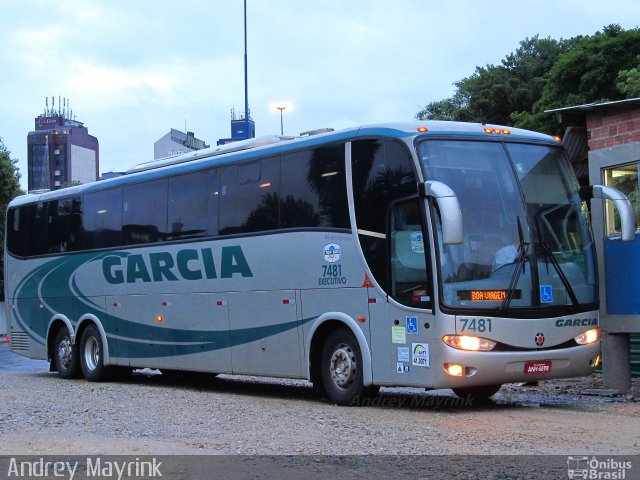 Viação Garcia 7481 na cidade de Curitiba, Paraná, Brasil, por Andrey Gustavo. Número da foto: #2241397.