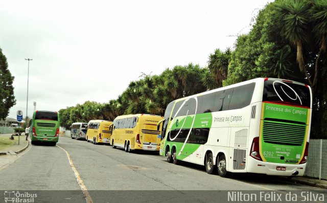 Expresso Princesa dos Campos 6202 na cidade de Curitiba, Paraná, Brasil, por Nilton Félix da Silva. Número da foto: #2240589.