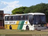 Empresa Gontijo de Transportes 9325 na cidade de São Francisco, Minas Gerais, Brasil, por João Victor Marques. ID da foto: :id.