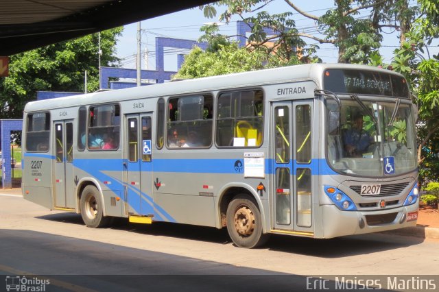 Viação São Francisco 2207 na cidade de Campo Grande, Mato Grosso do Sul, Brasil, por Eric Moises Martins. Número da foto: #2245849.