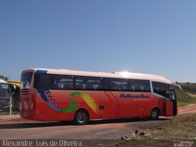 Pullman Bus S/N na cidade de Botucatu, São Paulo, Brasil, por Alexandre  Luis de Oliveira. Número da foto: #2213838.