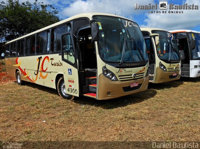 JC Turismo 4300 na cidade de Espírito Santo do Pinhal, São Paulo, Brasil, por Daniel Bautista. Número da foto: #2247398.