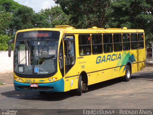 Viação Garcia 7695 na cidade de Paranavaí, Paraná, Brasil, por Robson Alves. ID da foto: 2247987.