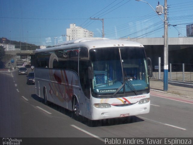 Catarinão Turismo 970 na cidade de Balneário Camboriú, Santa Catarina, Brasil, por Pablo Andres Yavar Espinoza. Número da foto: #2247559.