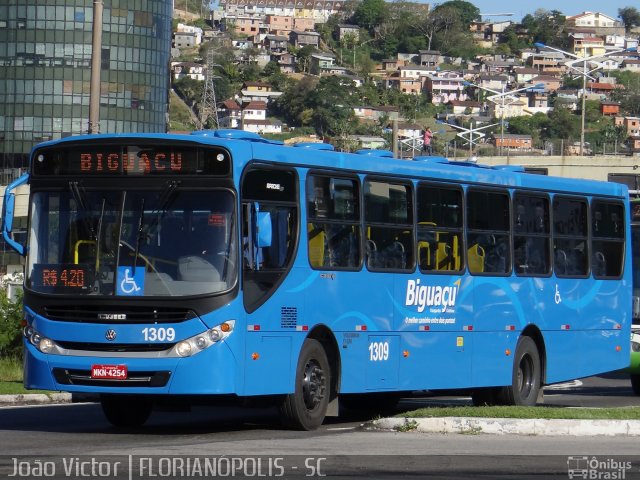 Biguaçu Transportes Coletivos Administração e Participação 1309 na cidade de Florianópolis, Santa Catarina, Brasil, por João Victor. ID da foto: 2248137.