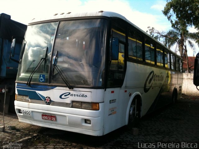 Carrião Transporte e Turismo 5400 na cidade de Balneário Camboriú, Santa Catarina, Brasil, por Lucas Pereira Bicca. ID da foto: 2256821.