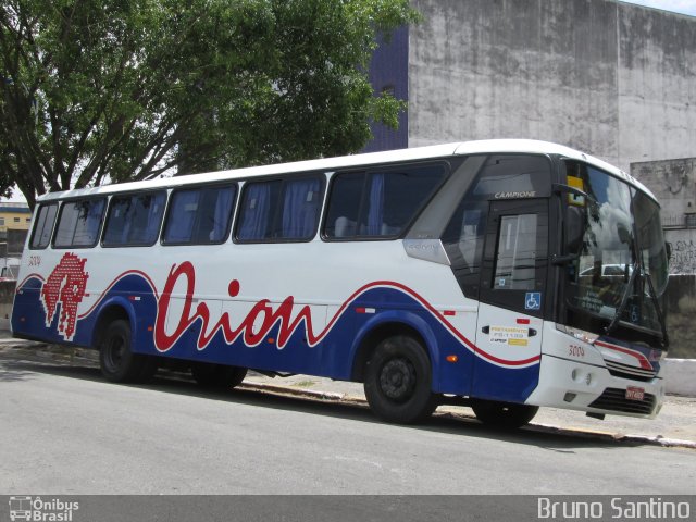 Turismo e Fretamento Orion Transportes 3004 na cidade de Taboão da Serra, São Paulo, Brasil, por Bruno Santino. Número da foto: #2256458.