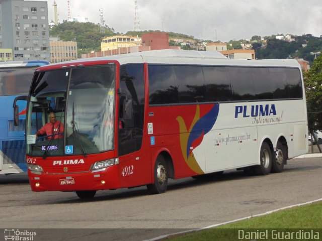 Pluma Conforto e Turismo 4912 na cidade de Florianópolis, Santa Catarina, Brasil, por Daniel Guardiola. Número da foto: #2258485.
