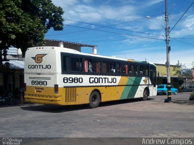 Empresa Gontijo de Transportes 8980 na cidade de Pirapora, Minas Gerais, Brasil, por Andrew Campos. ID da foto: 2261588.