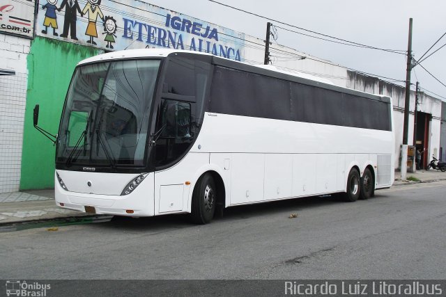 Ônibus Particulares  na cidade de Guarujá, São Paulo, Brasil, por Ricardo Luiz. Número da foto: #2266422.