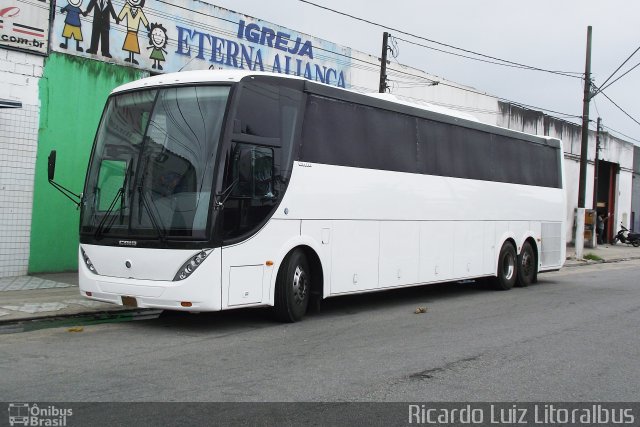 Ônibus Particulares  na cidade de Guarujá, São Paulo, Brasil, por Ricardo Luiz. ID da foto: 2266422.