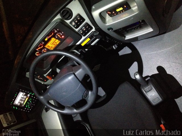 Vip Class Tur 4414 na cidade de Florianópolis, Santa Catarina, Brasil, por Luiz Carlos Machado. Número da foto: #2218409.