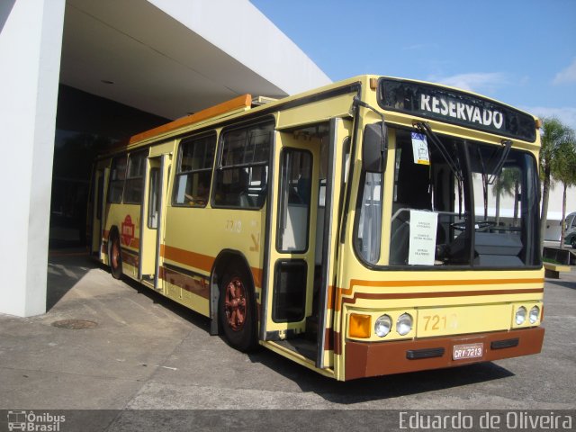 Metra - Sistema Metropolitano de Transporte 7213 na cidade de São Paulo, São Paulo, Brasil, por Eduardo de Oliveira. Número da foto: #2220217.