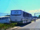 Locar 305 na cidade de Duque de Caxias, Rio de Janeiro, Brasil, por Richard Wagner. Número da foto: #2220413.