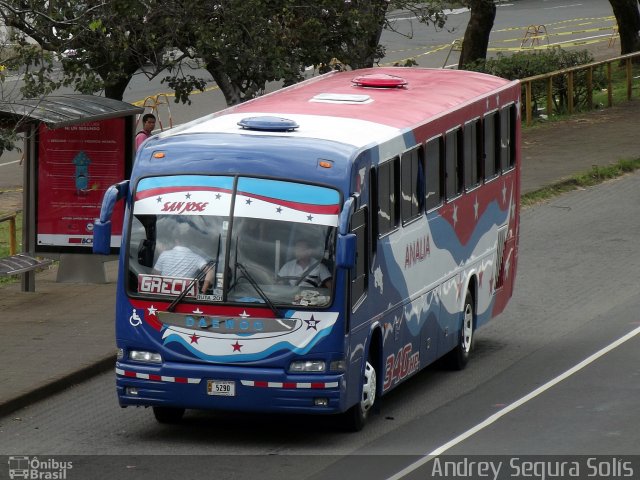 TUAN RL 26 na cidade de Belén, Heredia, Costa Rica, por Andrey Segura Solís. Número da foto: #2223458.