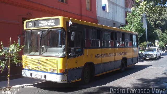 Ônibus Particulares 9402 na cidade de , por Pedro Carrasco Moya. ID da foto: 2225869.