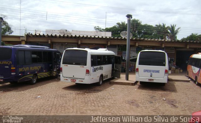 Ônibus Particulares  na cidade de Peritoró, Maranhão, Brasil, por Jefferson Willian da Silva de Sousa. ID da foto: 1597151.