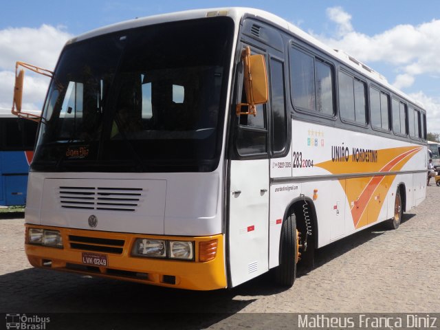 União Nordestina de Transporte e Turismo 004 na cidade de Juazeiro do Norte, Ceará, Brasil, por Matheus França Diniz. Número da foto: #1597997.
