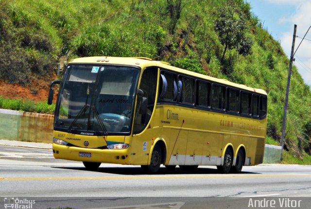 Viação Itapemirim 8087 na cidade de Paraíba do Sul, Rio de Janeiro, Brasil, por André Vitor  Silva dos Santos. ID da foto: 1602732.