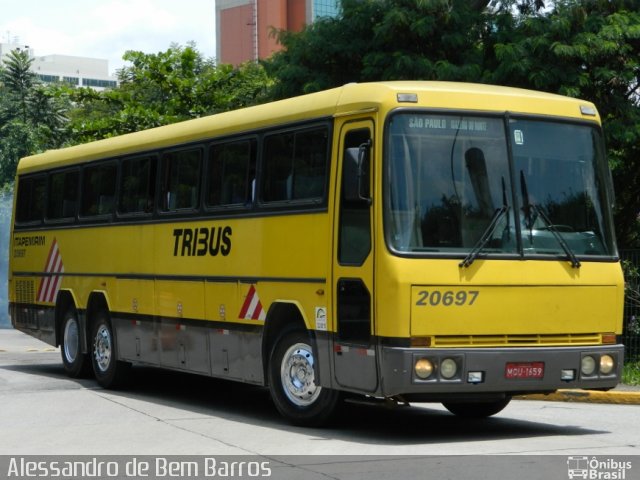 Viação Itapemirim 20697 na cidade de São Paulo, São Paulo, Brasil, por Alessandro de Bem Barros. Número da foto: #1605125.