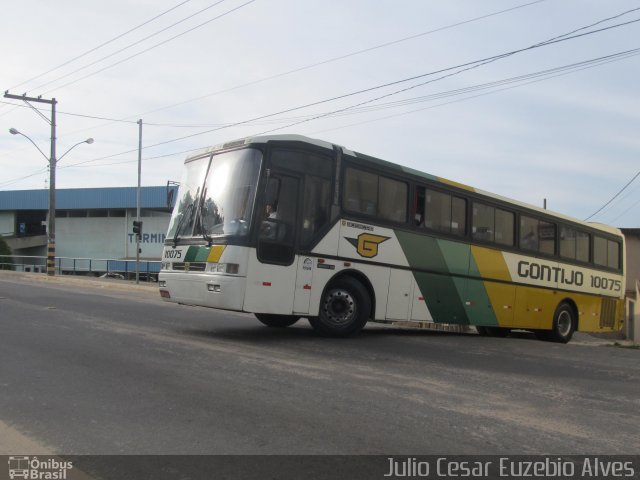 Empresa Gontijo de Transportes 10075 na cidade de Piúma, Espírito Santo, Brasil, por Julio Cesar Euzebio Alves. ID da foto: 1604773.