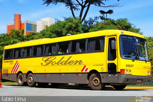 Viação Itapemirim 45037 na cidade de São Paulo, São Paulo, Brasil, por Fabio Lima. ID da foto: 1607505.