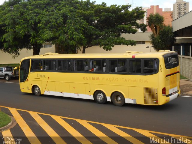 Viação Itapemirim 8095 na cidade de Ribeirão Preto, São Paulo, Brasil, por Marcio Freitas. ID da foto: 1606200.