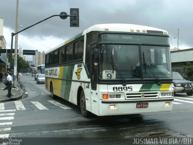 Empresa Gontijo de Transportes 8895 na cidade de Belo Horizonte, Minas Gerais, Brasil, por Josimar Vieira. ID da foto: 1606720.