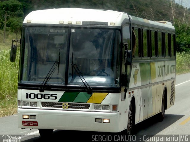 Empresa Gontijo de Transportes 10065 na cidade de Campanário, Minas Gerais, Brasil, por Sérgio Augusto Braga Canuto. ID da foto: 1611570.