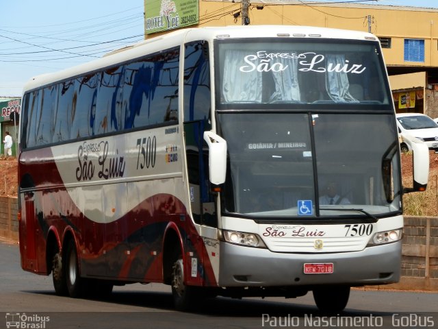 Expresso São Luiz 7500 na cidade de Rio Verde, Goiás, Brasil, por Paulo Roberto Sales do Nascimento. Número da foto: #1616390.
