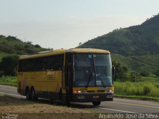 Viação Itapemirim 44059 na cidade de Leopoldina, Minas Gerais, Brasil, por Aguinaldo José da Silva. Número da foto: #1579028.