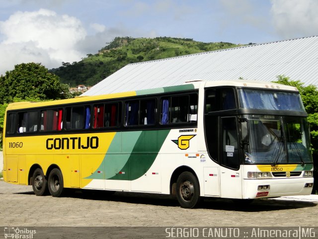 Empresa Gontijo de Transportes 11060 na cidade de Almenara, Minas Gerais, Brasil, por Sérgio Augusto Braga Canuto. ID da foto: 1623791.