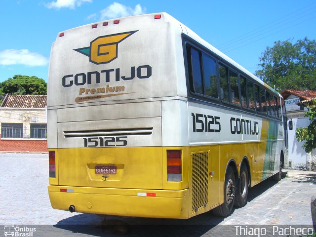 Empresa Gontijo de Transportes 15125 na cidade de Januária, Minas Gerais, Brasil, por Thiago  Pacheco. ID da foto: 1634158.