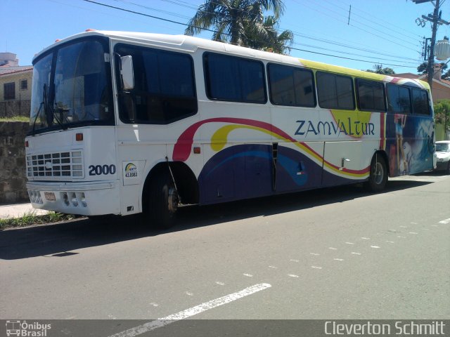 ZamValtur 2000 na cidade de Santa Maria, Rio Grande do Sul, Brasil, por Cleverton Schmitt. Número da foto: #1635803.