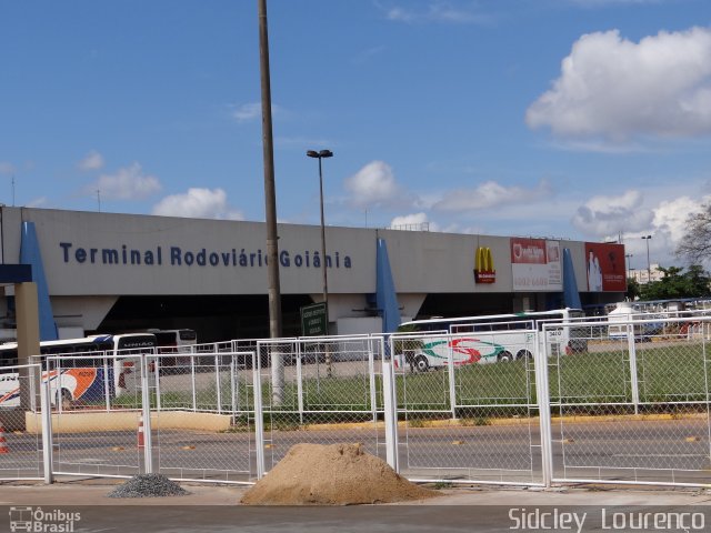 Terminais Rodoviários e Urbanos  na cidade de Goiânia, Goiás, Brasil, por Sidcley Lourenço. Número da foto: #1582711.