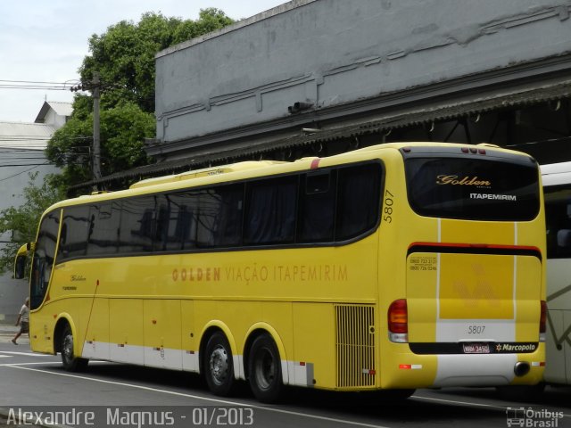 Viação Itapemirim 5807 na cidade de Rio de Janeiro, Rio de Janeiro, Brasil, por Alexandre  Magnus. ID da foto: 1581829.