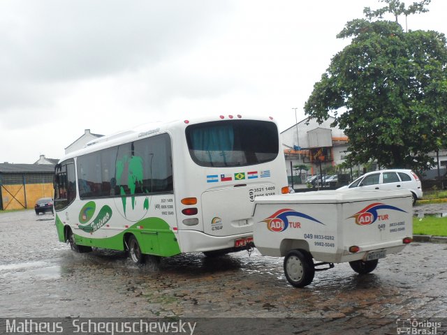 Ônibus Particulares 01 na cidade de Santos, São Paulo, Brasil, por Matheus  Scheguschewsky. Número da foto: #1585559.