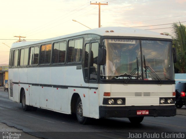 Ônibus Particulares GSF0728 na cidade de São José da Tapera, Alagoas, Brasil, por João Paulo Clarindo. Número da foto: #1585468.