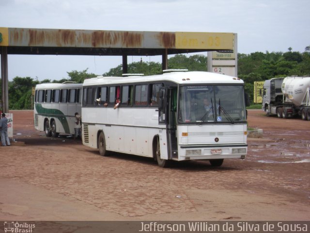 Ônibus Particulares  na cidade de Peritoró, Maranhão, Brasil, por Jefferson Willian da Silva de Sousa. Número da foto: #1587557.