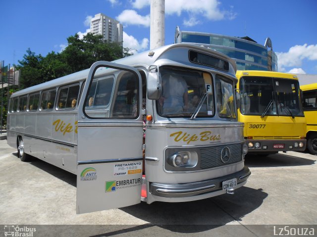 Vip Bus Comércio de Ônibus 1969 na cidade de São Paulo, São Paulo, Brasil, por Luzimar Souza. Número da foto: #1589807.