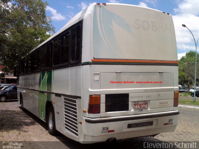 Sobral Turismo 1300 na cidade de Santa Maria, Rio Grande do Sul, Brasil, por Cleverton Schmitt. Número da foto: #1592576.