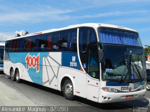 Auto Viação 1001 2210 na cidade de Rio de Janeiro, Rio de Janeiro, Brasil, por Alexandre  Magnus. ID da foto: 1638867.