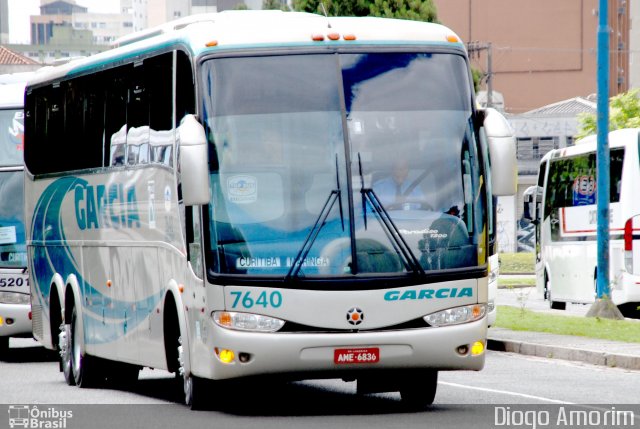 Viação Garcia 7640 na cidade de Curitiba, Paraná, Brasil, por Diogo Amorim. Número da foto: #1661551.