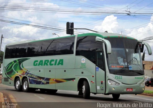 Viação Garcia 7552 na cidade de Londrina, Paraná, Brasil, por Roger Vinicius de Britto. ID da foto: 1661931.