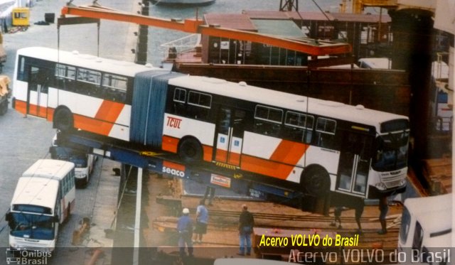 Tcul TCUL na cidade de Santos, São Paulo, Brasil, por Carlos Júnior. ID da foto: 1671418.