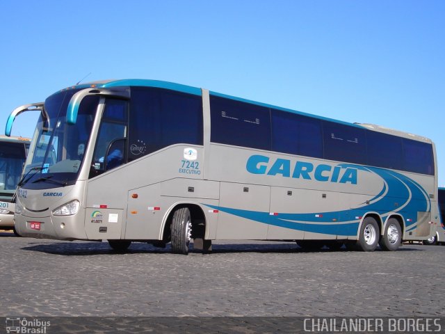 Viação Garcia 7242 na cidade de Londrina, Paraná, Brasil, por C.   Borges. Número da foto: #1673826.