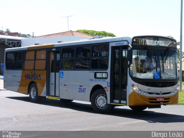 Stadtbus Botucatu 2047 na cidade de Bauru, São Paulo, Brasil, por Diego Leão. Número da foto: #1672448.