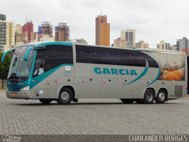 Viação Garcia 7074 na cidade de Londrina, Paraná, Brasil, por C.   Borges. Número da foto: #1673875.