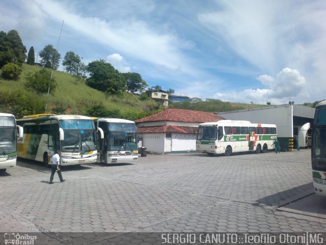 Empresa Gontijo de Transportes Garagem TOT na cidade de Teófilo Otoni, Minas Gerais, Brasil, por Sérgio Augusto Braga Canuto. ID da foto: 1676446.