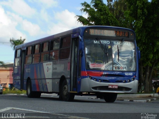 Viação Riacho Grande 4040 na cidade de São Bernardo do Campo, São Paulo, Brasil, por Luis Nunez. Número da foto: #1677862.